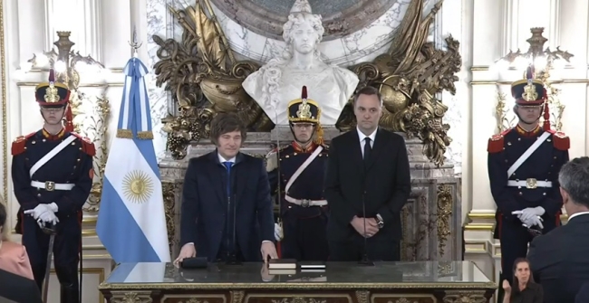 Manuel Adorni asumió en la Jefatura de Gabinete