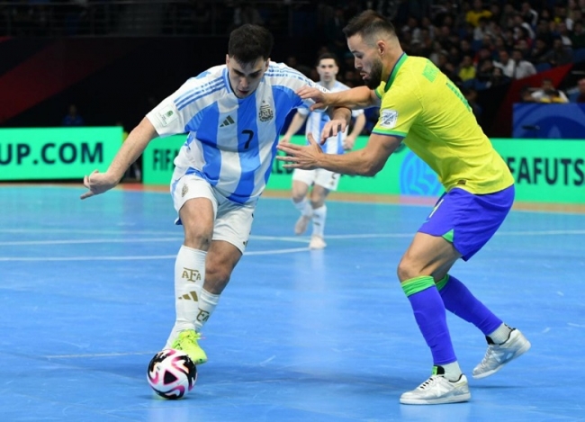 Mundial de futsal 2024: Argentina cayó en la final con Brasil y es subcampeón