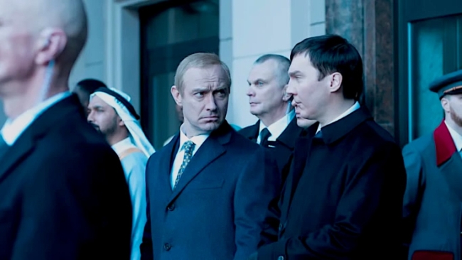 Estrenan la película «El Mago de Kremlin», con Paul Dano, Jude Law y Alicia Vikander