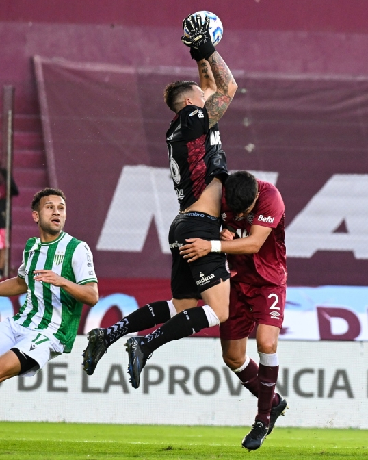 Torneo clausura de la Liga Profesional: Banfield enfrenta a Lanús y Belgrano a Tigre