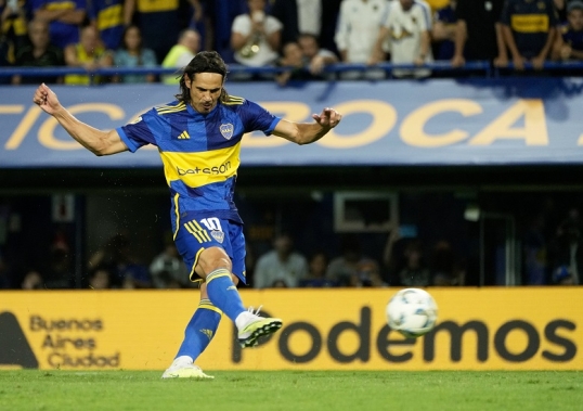 Boca rescinde el contrato de Edinson Cavani