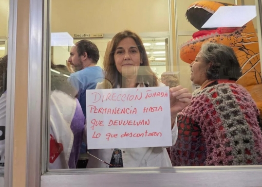 Garrahan: Trabajadores ocuparon oficinas en protesta contra descuentos por paros