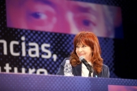 Cristina a Milei: «Diga la verdad a sus seguidores libertarios; Va a utilizar las reservas del BCRA para intervenir el mercado de dólares financieros»