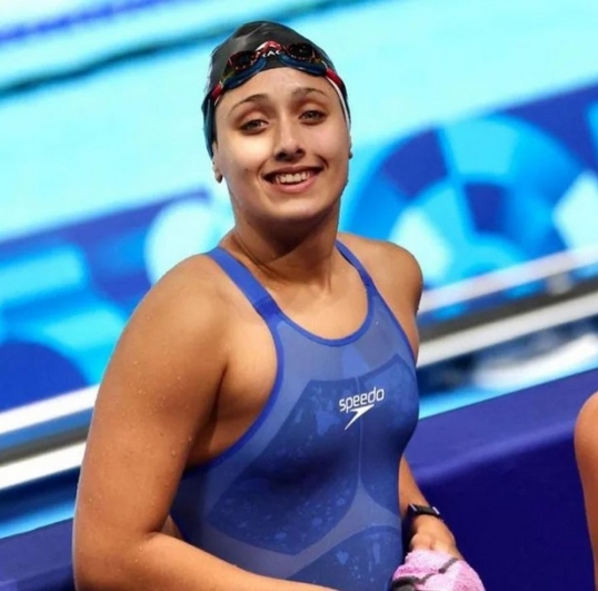 Juegos Olímpicos 2024: La nadadora argentina Agostina Hein terminó segunda en su serie de los 400 metros libres