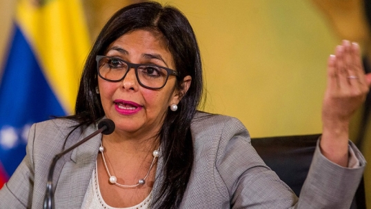 «Aquí hay una presidenta encargada y hay un presidente rehén en EE.UU» afirmó Delcy Rodríguez
