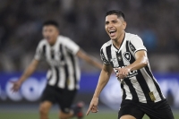 El jugador venezolano y figura del Botafogo, Jefferson Savarino, no puede salir de Venezuela