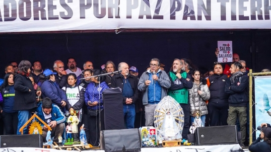 San Cayetano: Multitudinaria marcha por “Paz, Pan, Tierra, Techo y Trabajo”