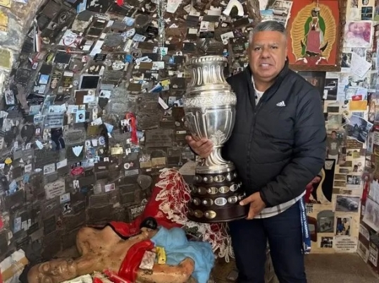 Claudio Tapia cumplió su promesa con la Difunta Correa