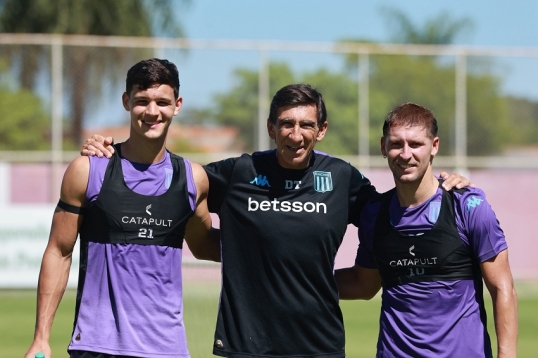 Por los incendios forestales en Concepción, suspenden el partido entre Racing y la Universidad de Chile