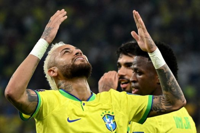 Neymar alcanzó a Pelé en la tabla de goleadores históricos de la Selección de Brasil