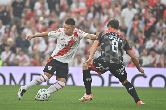 Liga Profesional de Fútbol: River venció por 3 a 0 a Barracas Central