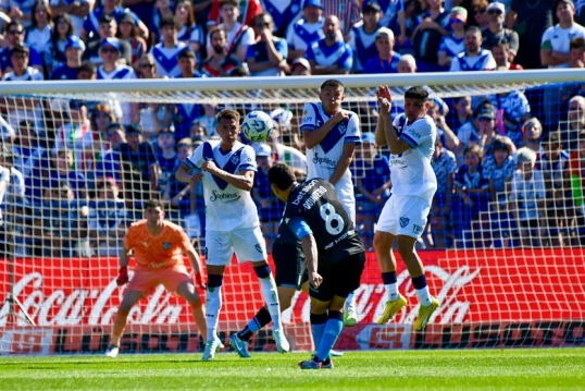 Copa Libertadores: Vélez y Racing se enfrentan por un lugar en la semifinales