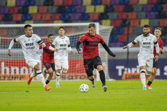 Torneo apertura de la Liga Profesional de Fútbol: Central Córdoba juega ante Platense