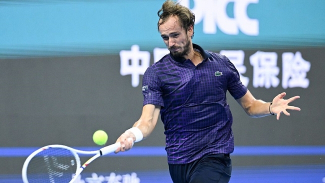 Masters 1000 de Shanghái: Medvedev venció a de Miñaur y se metió en las semifinales