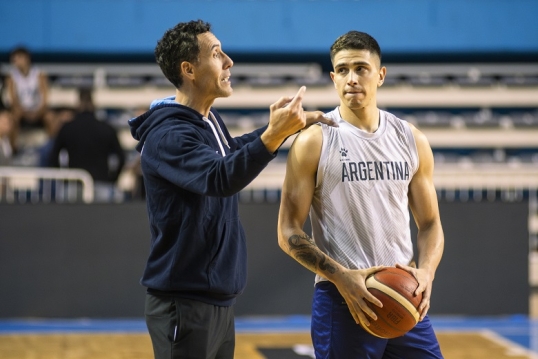 Clasificatorio a la AmeriCup de básket 2025:  Argentina enfrenta a Venezuela