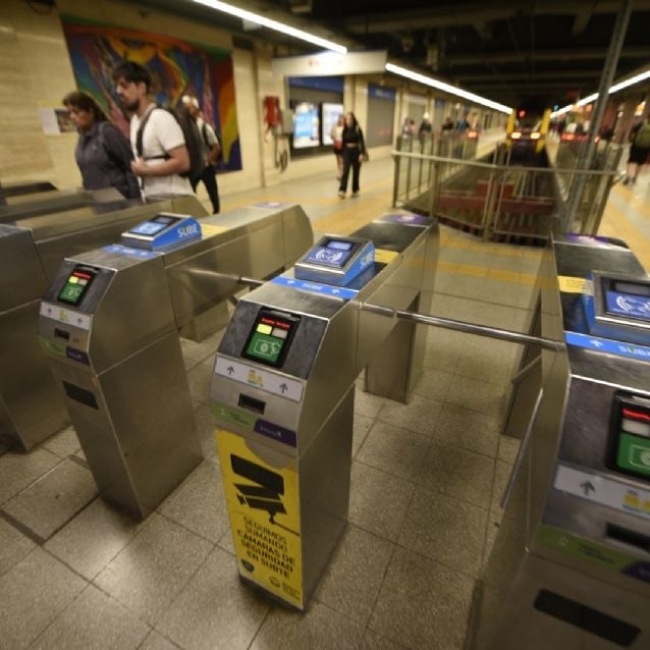 La ciudad de Buenos Aires habilita el pago del subte con celulares y tarjetas de débito y crédito