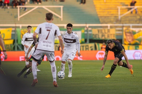 Liga Profesional de Fútbol: Atlético Tucumán superó a Barracas y Platense a Defensa