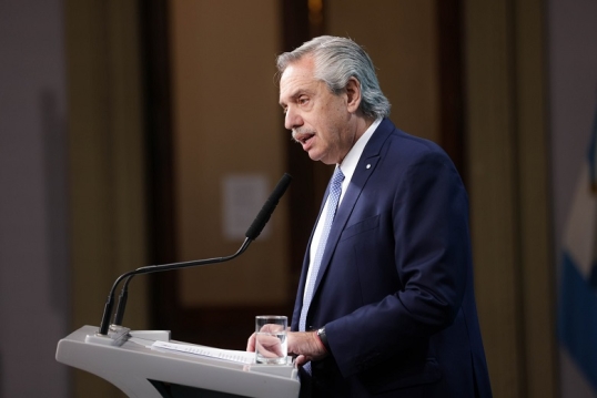 Anulan el procesamiento de Alberto Fernández, en la causa Seguros