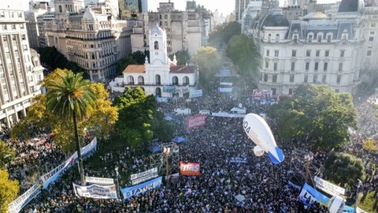 Docentes universitarios de todo el país realizan una semana de lucha contra el ajuste del gobierno de Milei