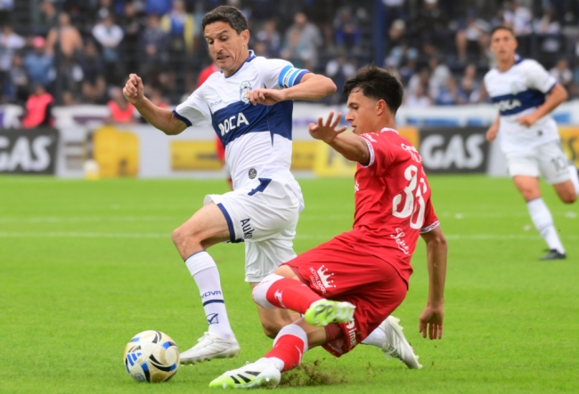 Torneo apertura de la Liga Profesional de Fútbol: Huracán venció a Gimnasia de La Plata