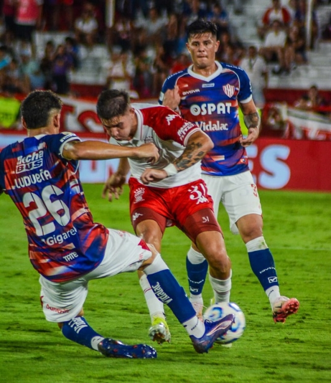Liga Profesional de Fútbol: Huracan venció a Unión y Talleres igualó con Atlético Tucumán