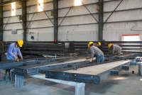 El índice de producción industrial manufacturero bajó un 1,7% respecto a igual mes de 2023