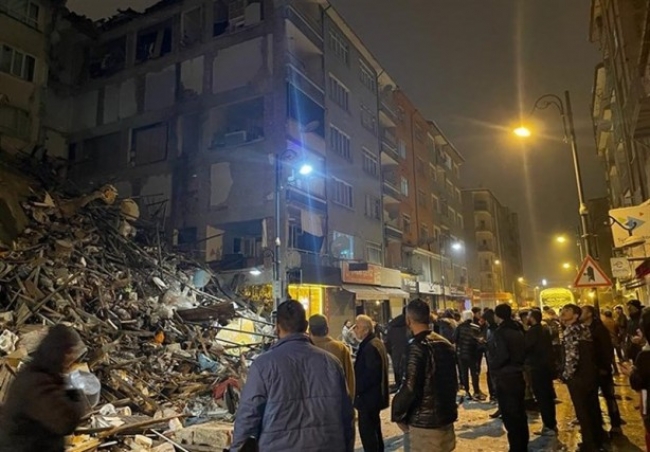 Ya son más de 5.000 los muertos por el sismo en Turquía y Siria