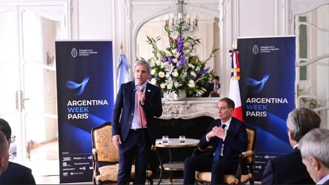 Según Luis Caputo, la economía crece «a un ritmo más bajo»