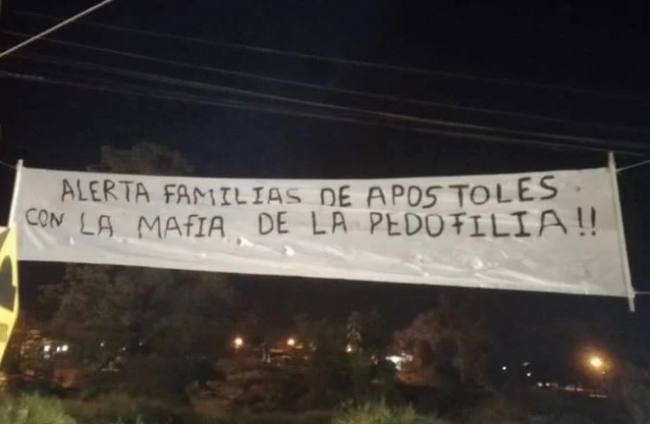 Misiones: La ciudad de Apóstoles amaneció con carteles en repudio al diputado prófugo Germán Kiczka
