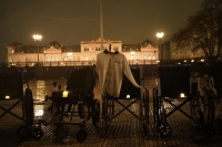 Familias y organizaciones realizan la vigilia en Plaza de Mayo contra el veto de Milei a la Ley de Discapacidad
