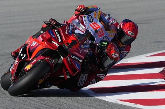 Moto GP: Pecco Bagnaia logró la pole en Barcelona