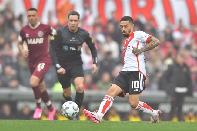 Liga Profesional de fútbol: River, con goles de Borja igualó 2-2 con lanús