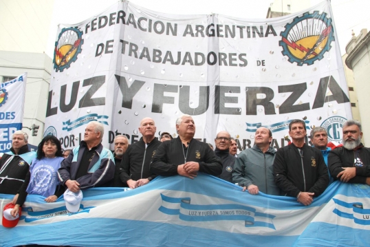 La Justicia suspendió el pago de Ganancias para los trabajadores de Luz y Fuerza