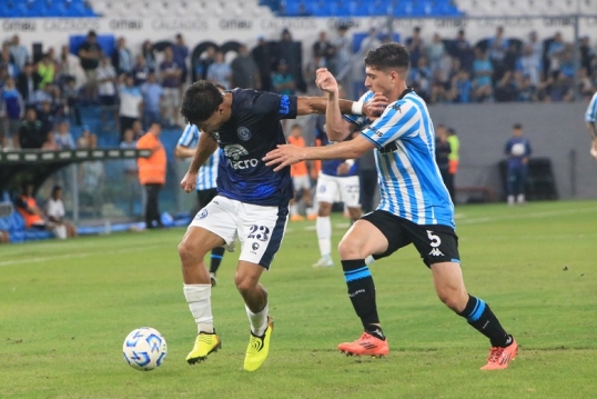 Liga Profesional de Fútbol: Racing enfrenta a Independiente Rivadavia
