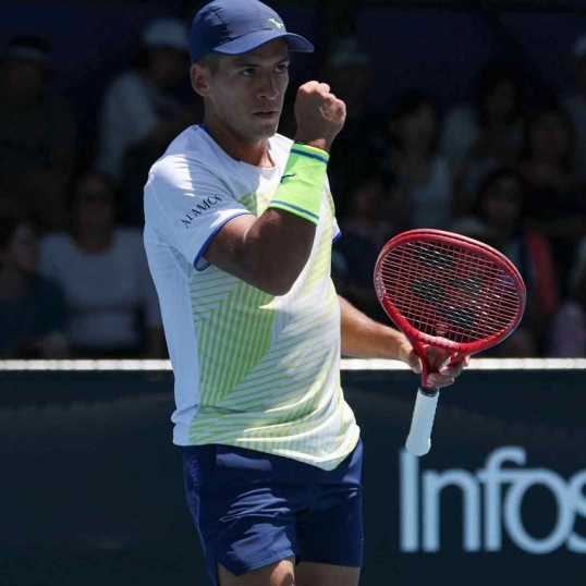 Australian Open 2026:  Sebastián Báez, le ganó al francés Giovanni Mpetshi Perricard