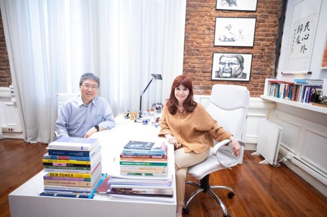 Cristina Kirchner se reunió con el economista surcoreano Ha-Joon Chang