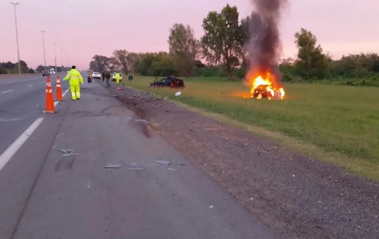 Un conductor con alcohol en sangre chocó y mató a un hombre en la autopista Buenos Aires-La Plata