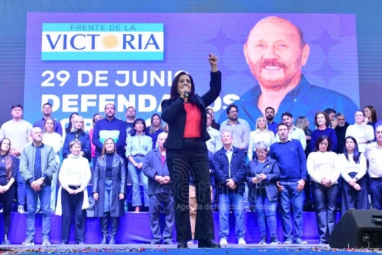 “Llenamos de votos azules las urnas de nuestra querida provincia” afirmó Graciela de la Rosa