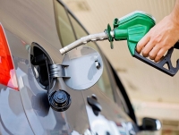El Gobierno posterga el aumento en los impuestos a los combustibles para después de las elecciones