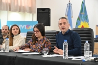 El Gobierno bonaerense entregó computadoras a jóvenes del Programa Envión