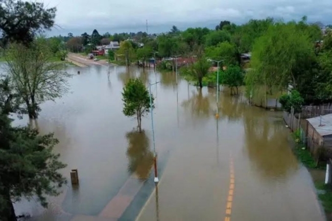 Corrientes: Hay más de 400 personas afectadas por la creciente de los ríos Paraná y Uruguay