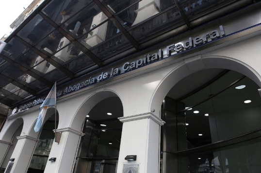 El Colegio Público de Abogados de Capital Federal presentó un amparo contra los artículos 10 y 56 de la Reforma Laboral
