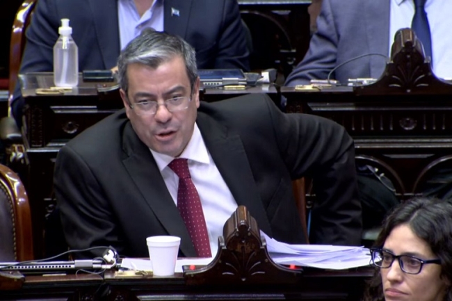 Santilli deberá «cumplir con el fallo judicial» sobre la Ley de Financiamiento Universitario, señaló Martínez