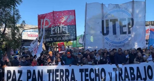 Se realiza la marcha de San Cayetano a Plaza de Mayo
