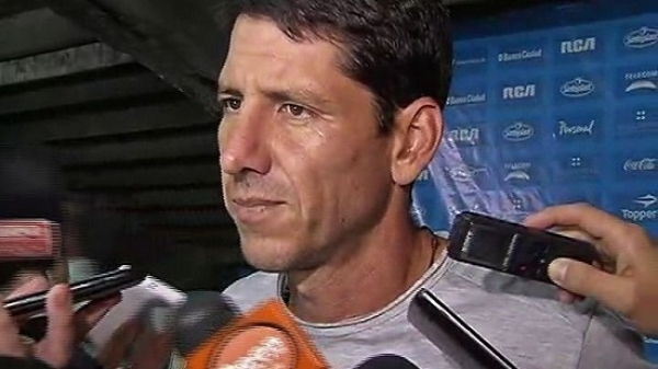 El técnico Sanzotti piensa tres variantes en Argentinos Juniors para enfrentar a Vélez