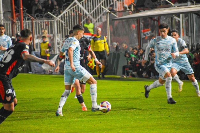 Liga Profesional de Fútbol: Racing, finalista de la Sudamericana juega frente a Instituto