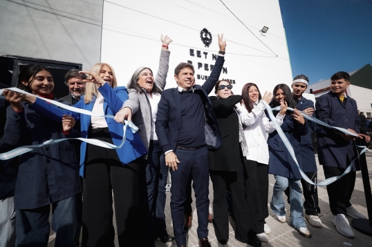 Axel Kicillof inauguró las obras de ampliación de la Escuela Secundaria Técnica N°1 en Presidente Perón