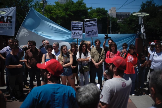 Los trabajadores del Hospital Garrahan marcharon contra los 44 sumarios