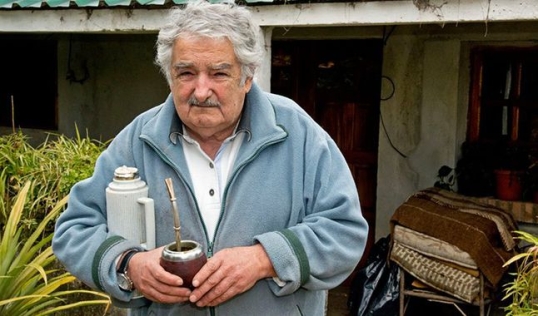 José Mujica: «Utilizan la ideología liberal para desregular los mercados»