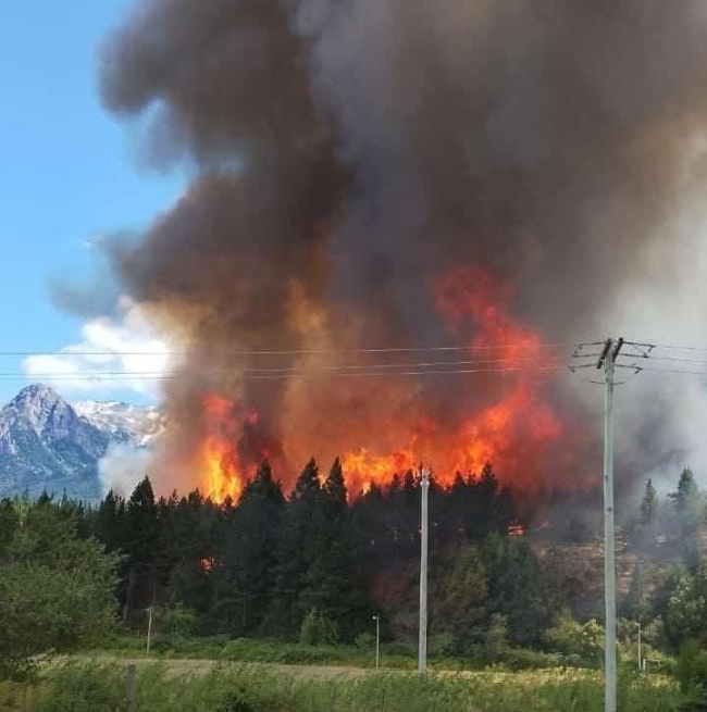 Chubut: El gran incendio en Epuyén ya consumió más de 2.300 hectáreas